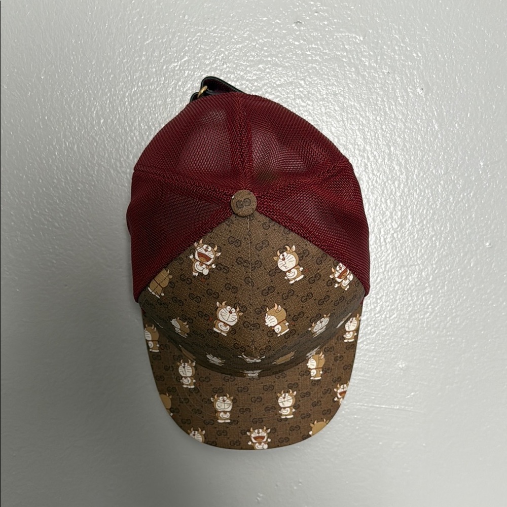 GUCCI X DORAEMON MEN'S LIMITED EDITION BROWN/BURGUNDY BASEBALL HAT - Picture 7 of 11